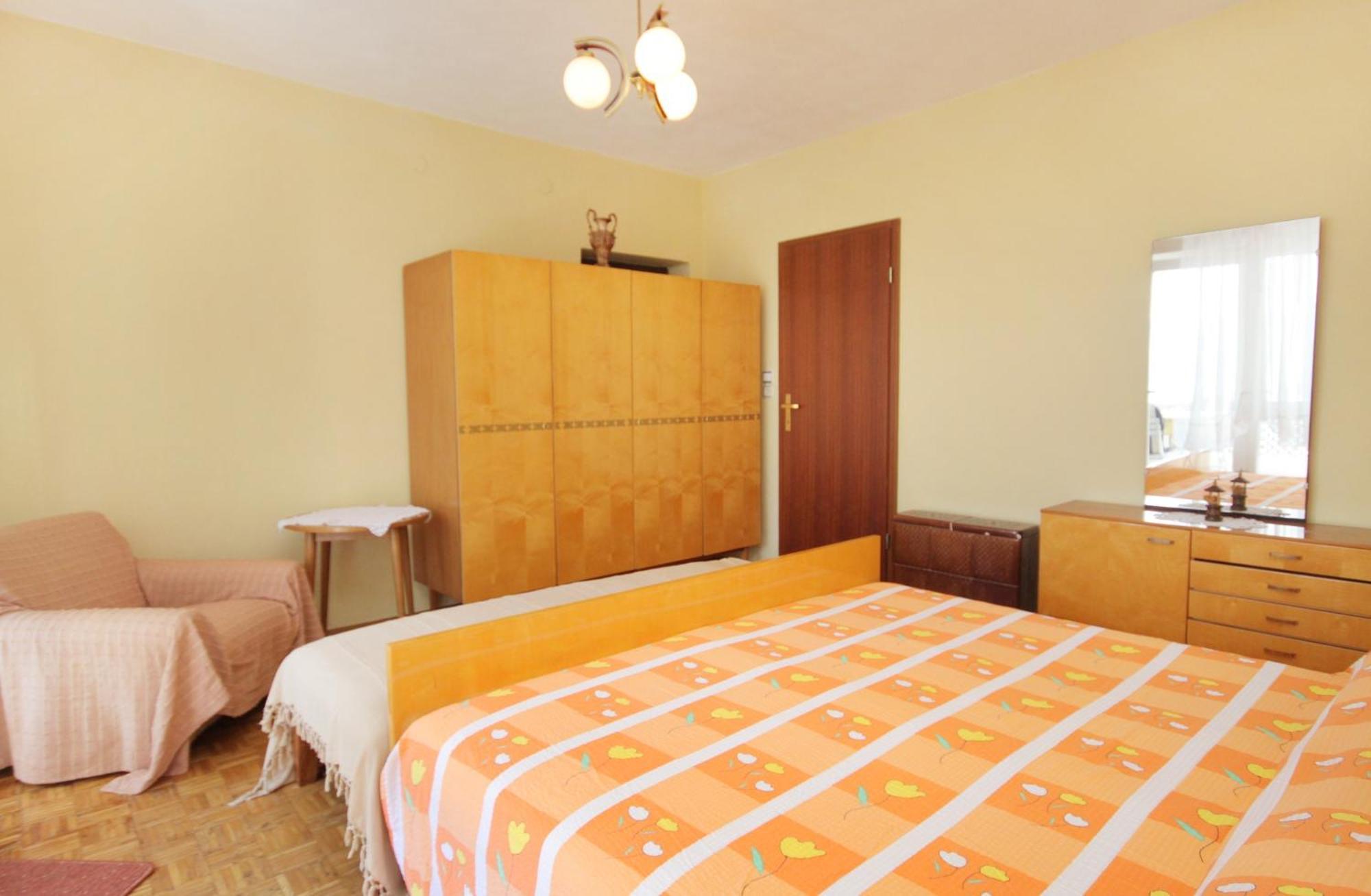 Apartments By The Sea Novi Vinodolski - 5558 Szoba fotó